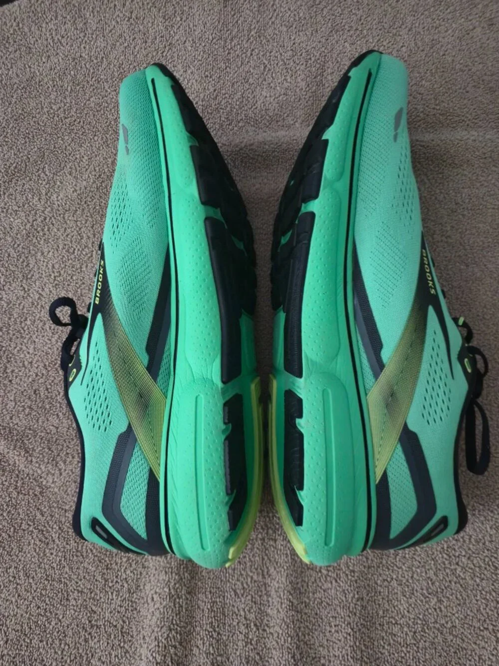 Brooks Ghost 15 Running Shoes Sharp Green Black Neon Men's 14 D 1103931D360
